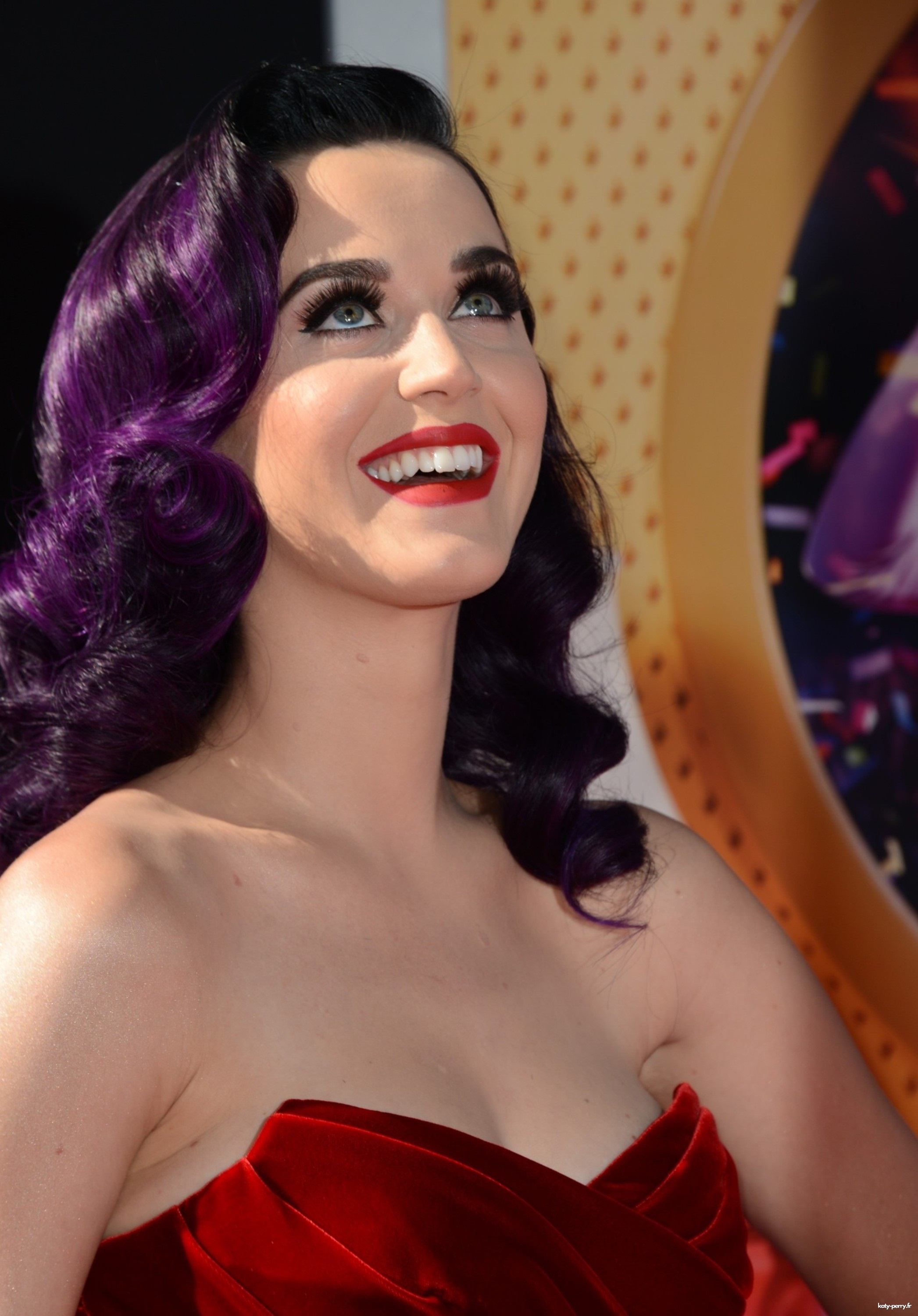 052.jpg