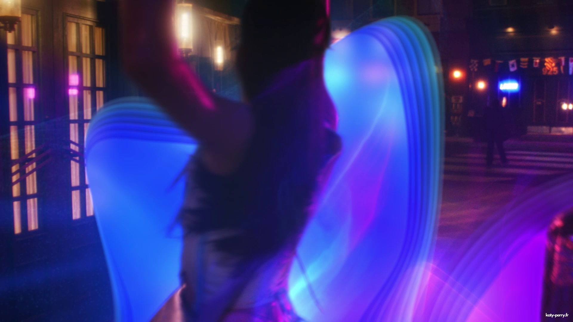 100.jpg