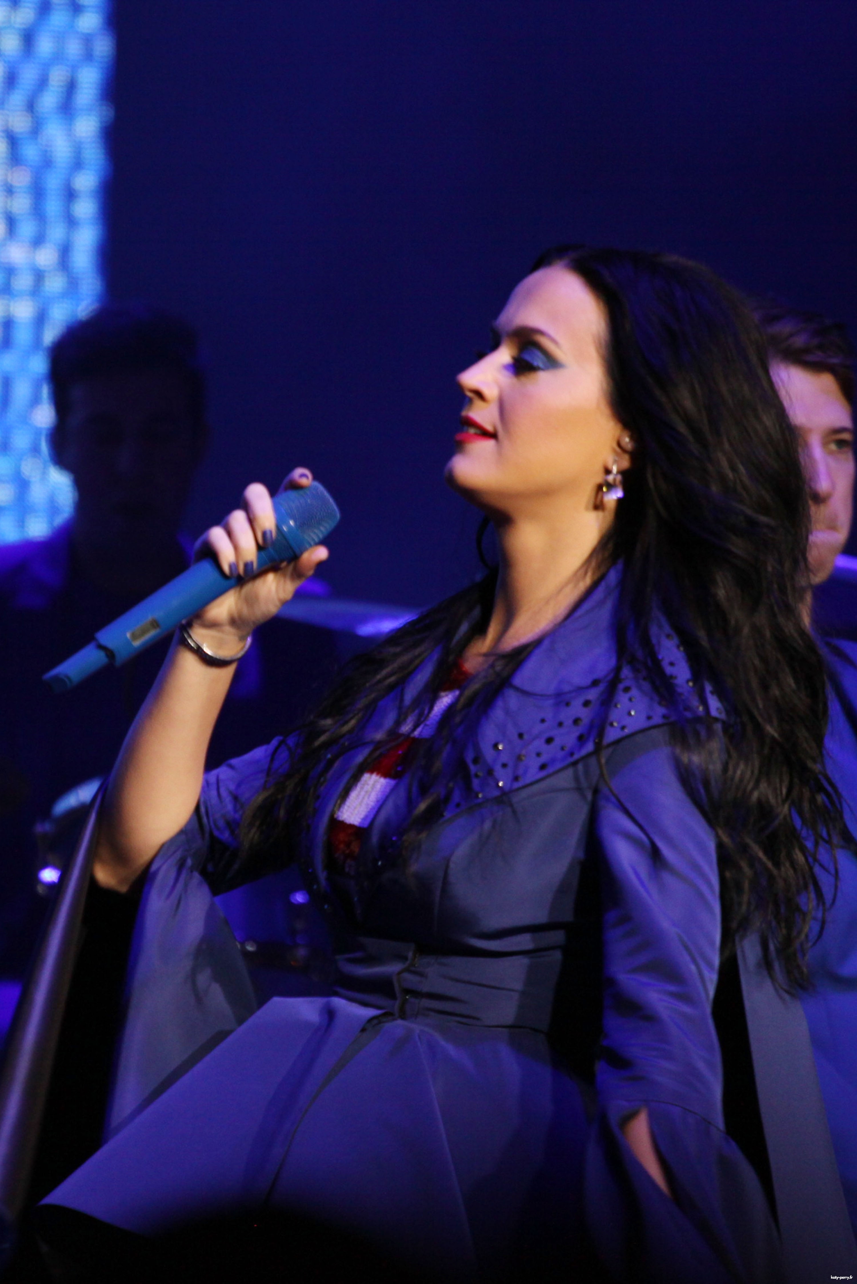 045.jpg