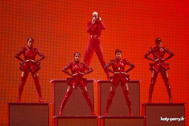 043.jpg