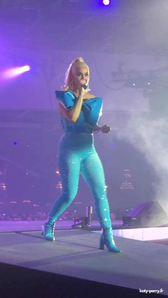 050.jpg
