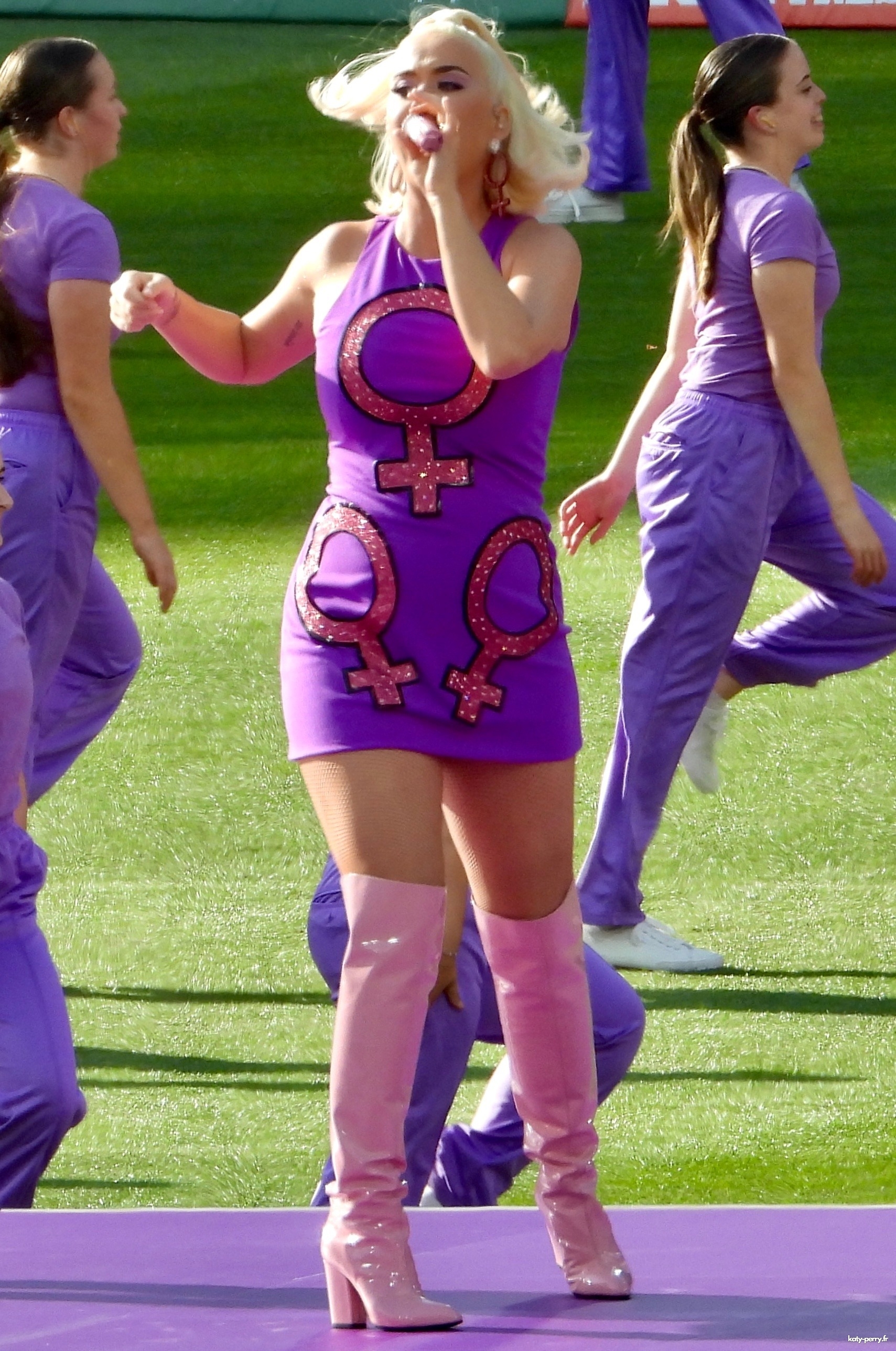 100.jpg