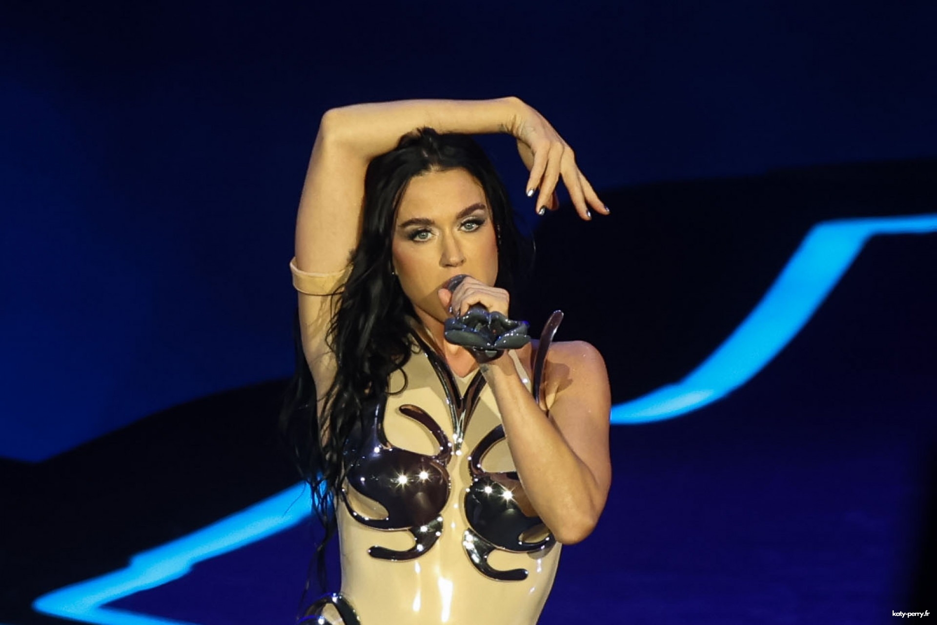 094.jpg