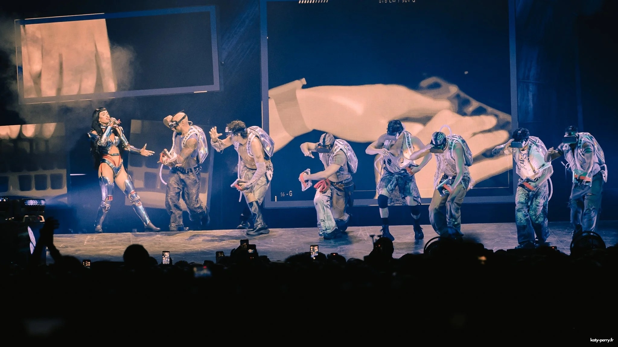 050.jpg