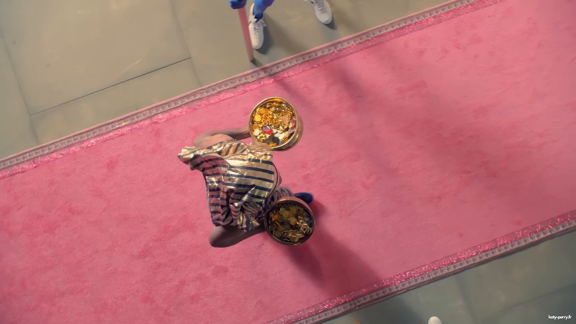 00377.jpg
