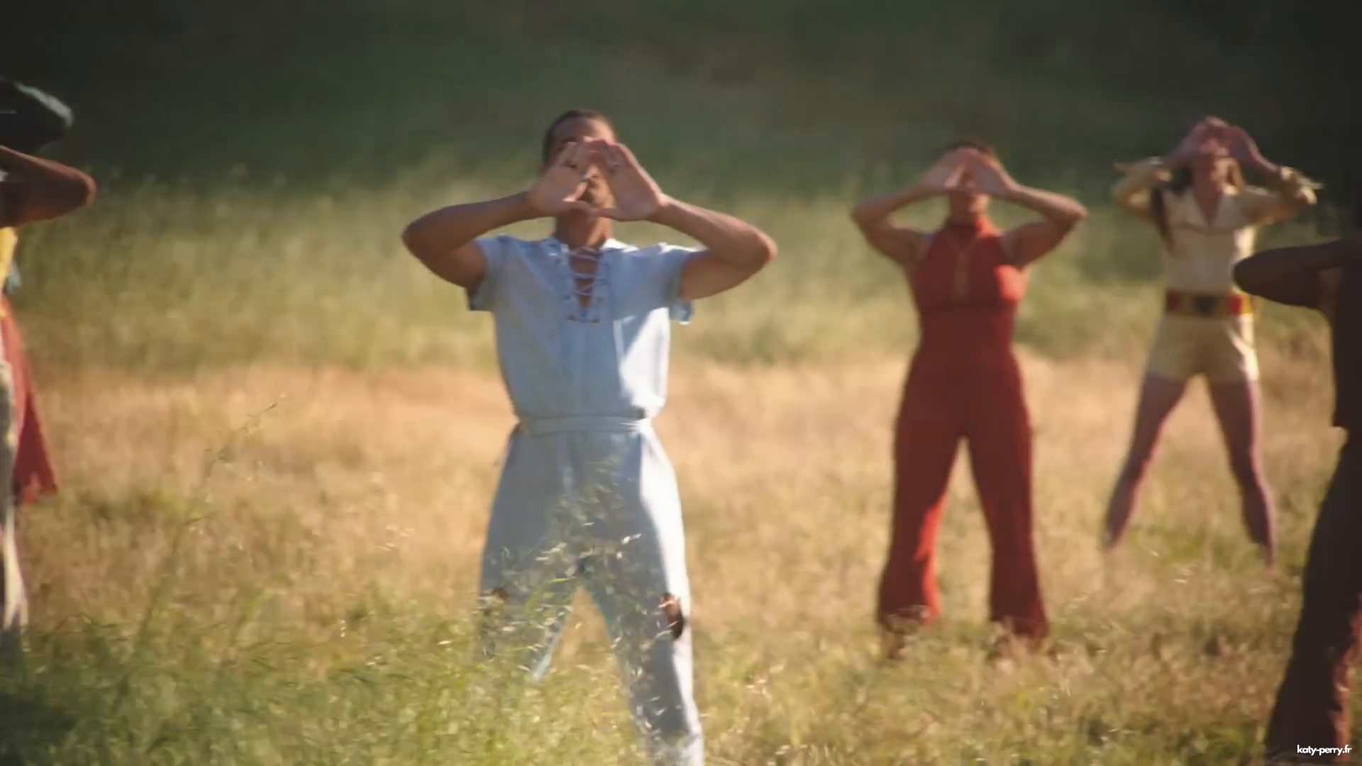 00352.jpg 00352.jpg