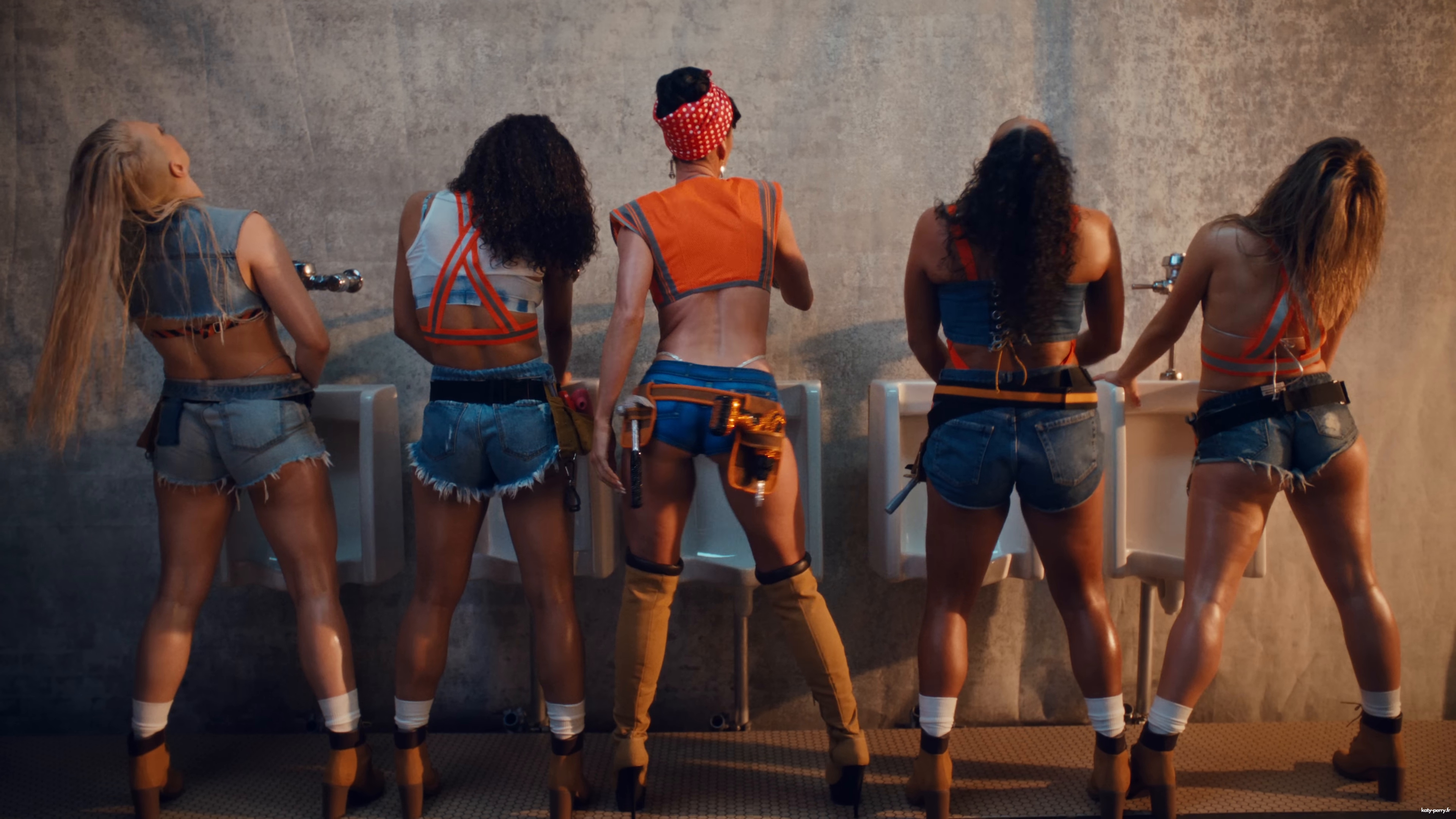 074.jpg