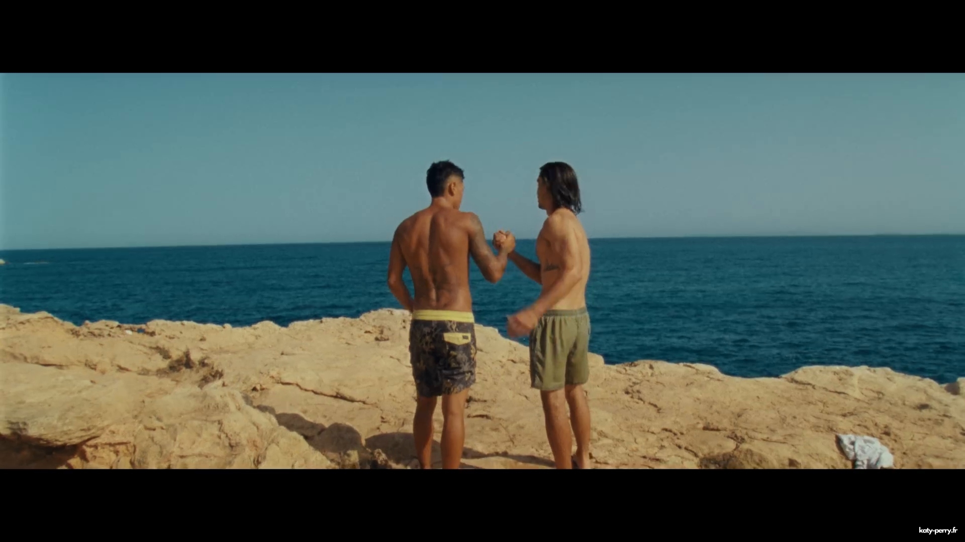 145.jpg