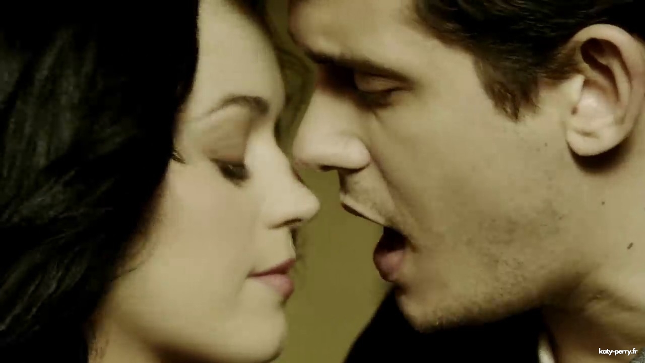 whoyoulove_00056.jpg whoyoulove_00056.jpg