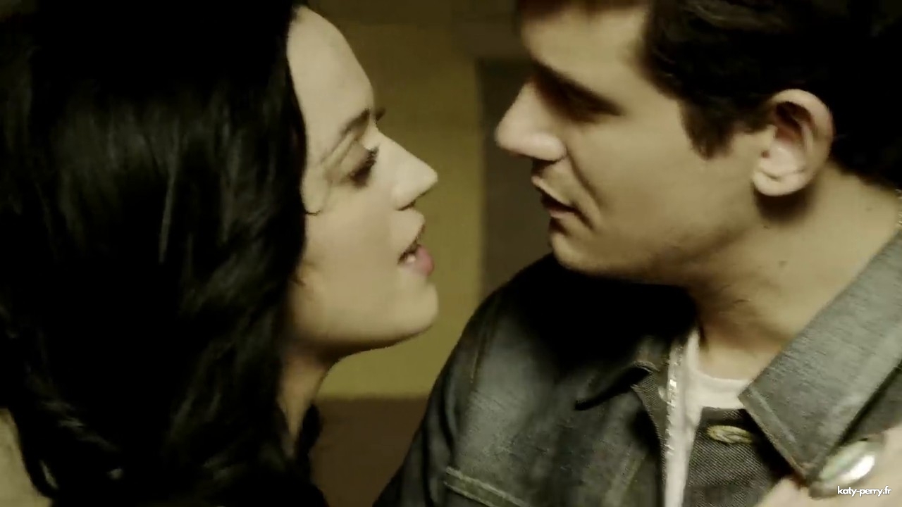 whoyoulove_00081.jpg whoyoulove_00081.jpg