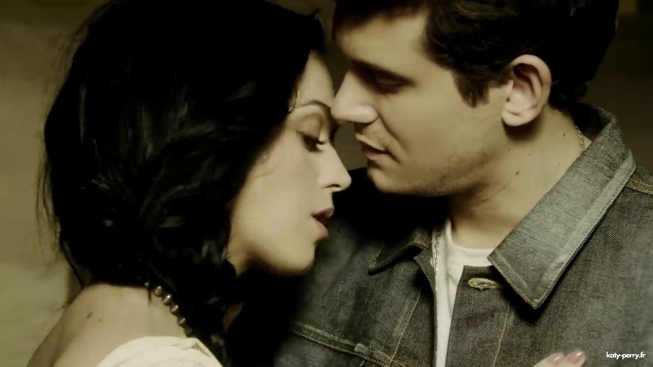 whoyoulove_00087.jpg whoyoulove_00087.jpg