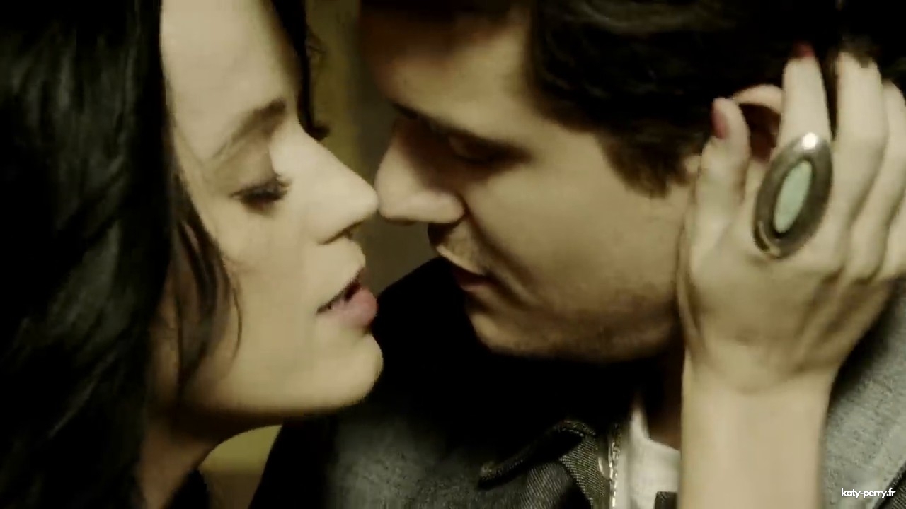 whoyoulove_00105.jpg whoyoulove_00105.jpg