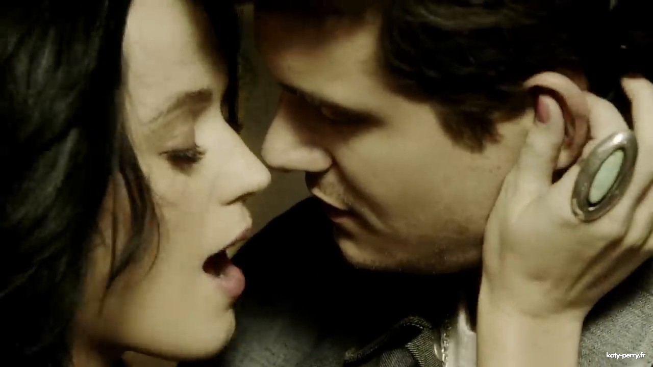 whoyoulove_00106.jpg whoyoulove_00106.jpg