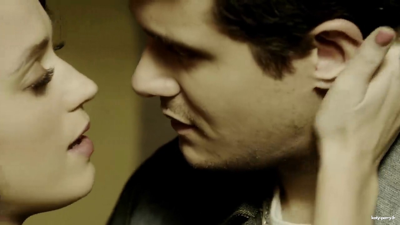 whoyoulove_00113.jpg whoyoulove_00113.jpg
