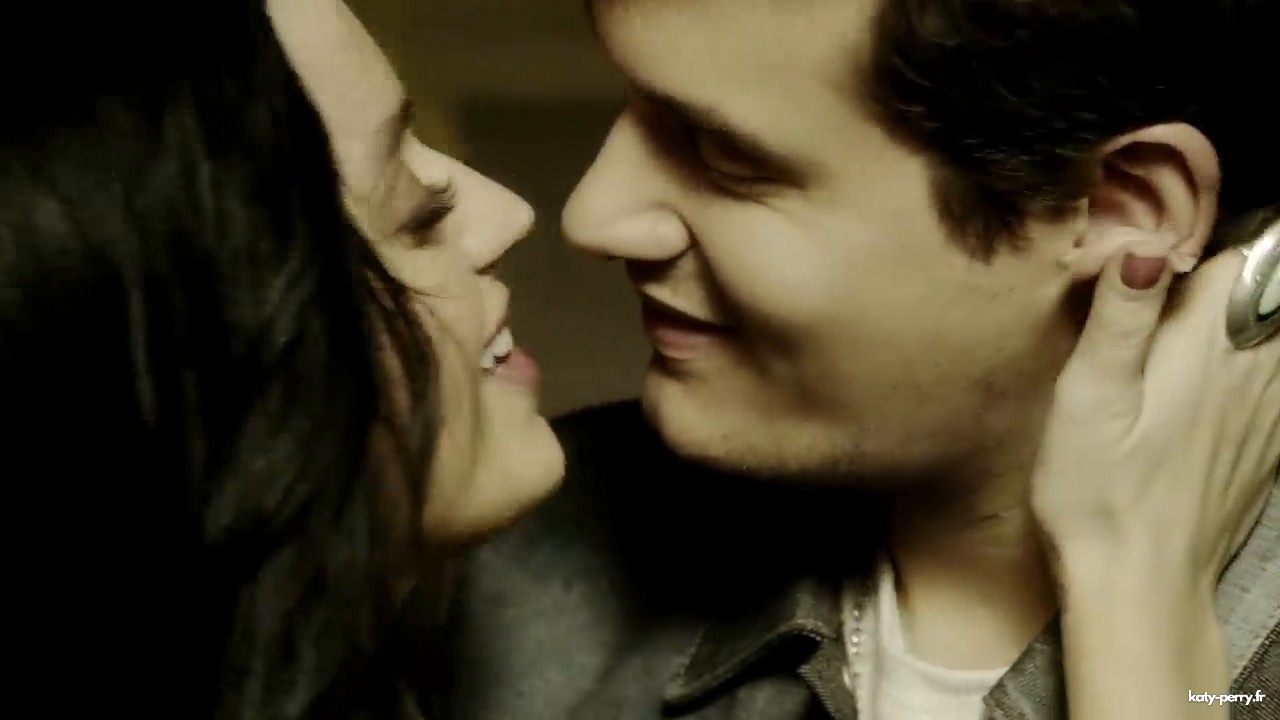 whoyoulove_00125.jpg whoyoulove_00125.jpg