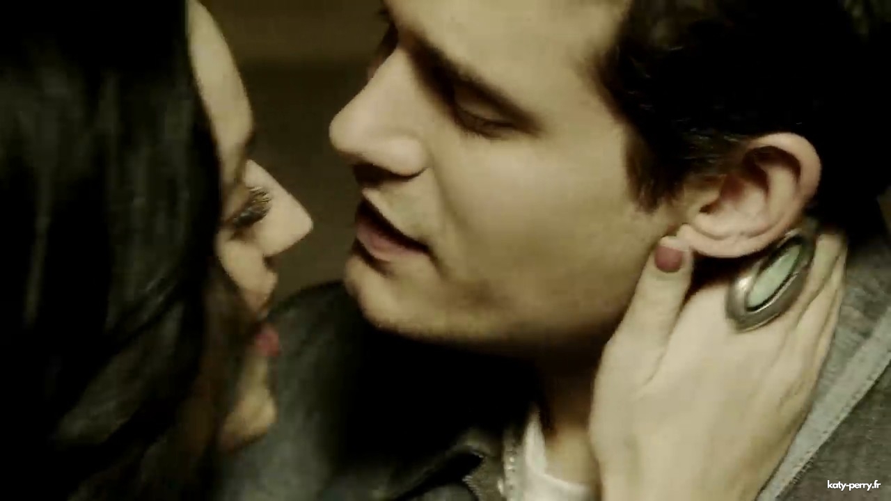 whoyoulove_00127.jpg whoyoulove_00127.jpg