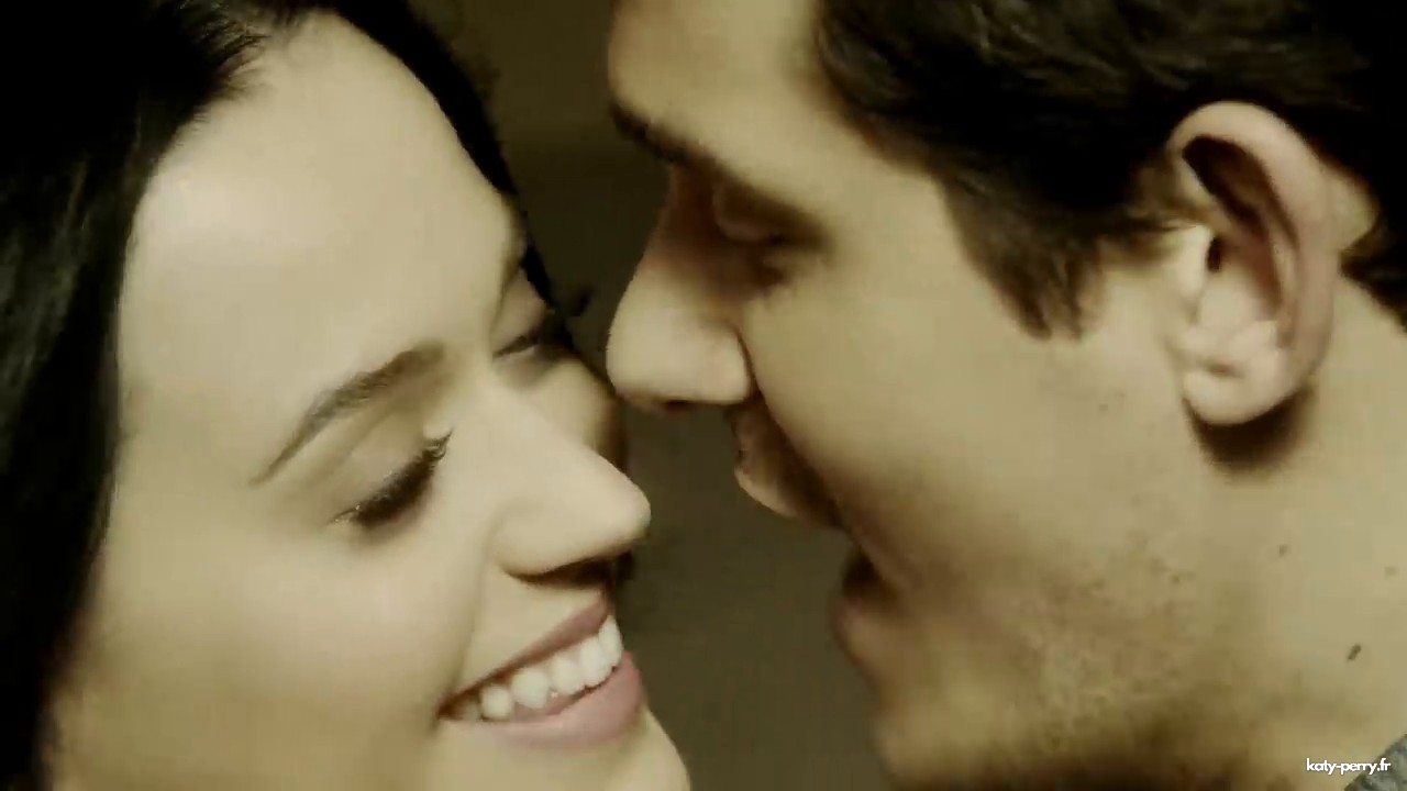 whoyoulove_00134.jpg whoyoulove_00134.jpg