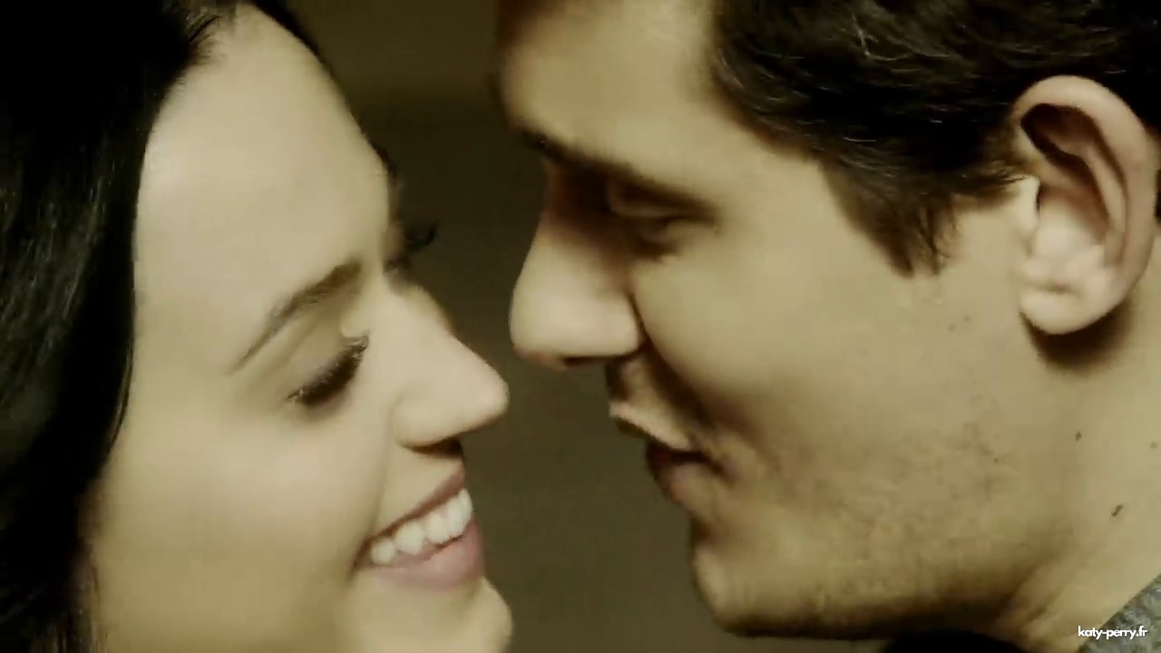 whoyoulove_00135.jpg whoyoulove_00135.jpg