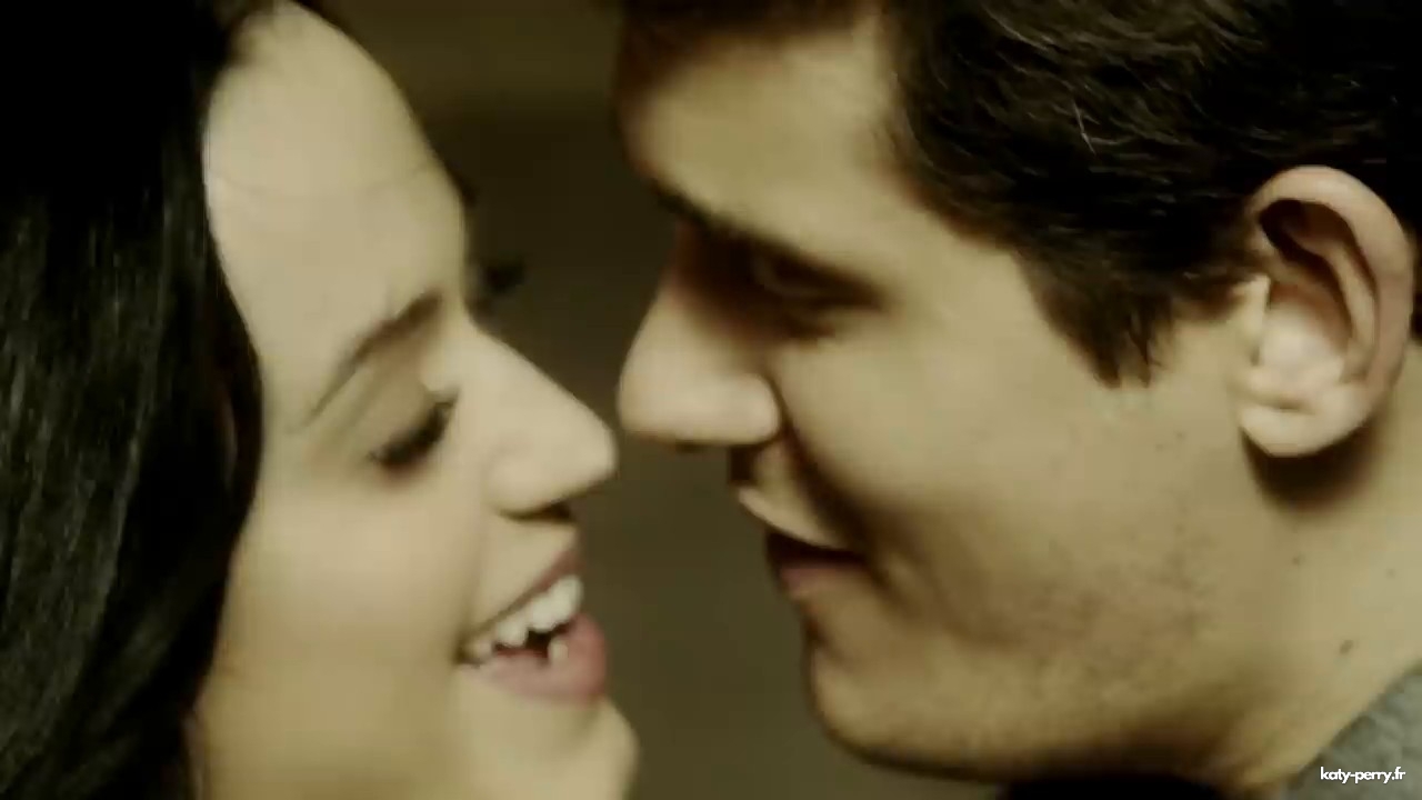 whoyoulove_00136.jpg whoyoulove_00136.jpg