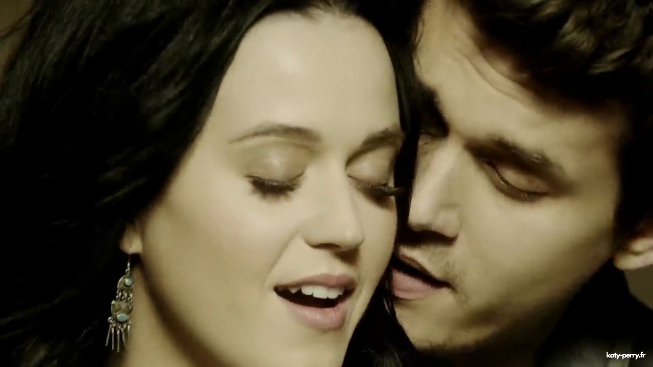 whoyoulove_00144.jpg whoyoulove_00144.jpg