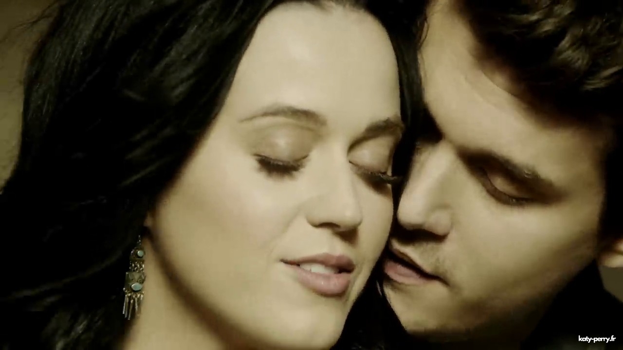 whoyoulove_00145.jpg whoyoulove_00145.jpg