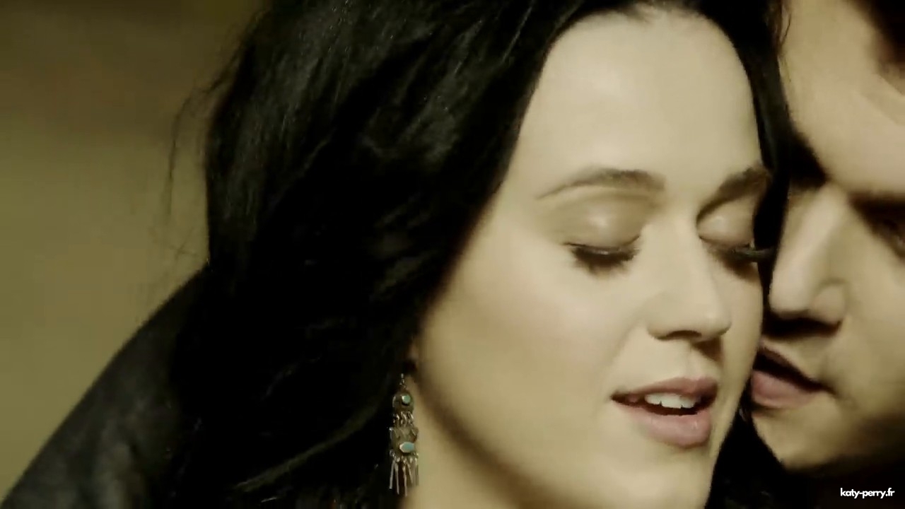 whoyoulove_00147.jpg whoyoulove_00147.jpg