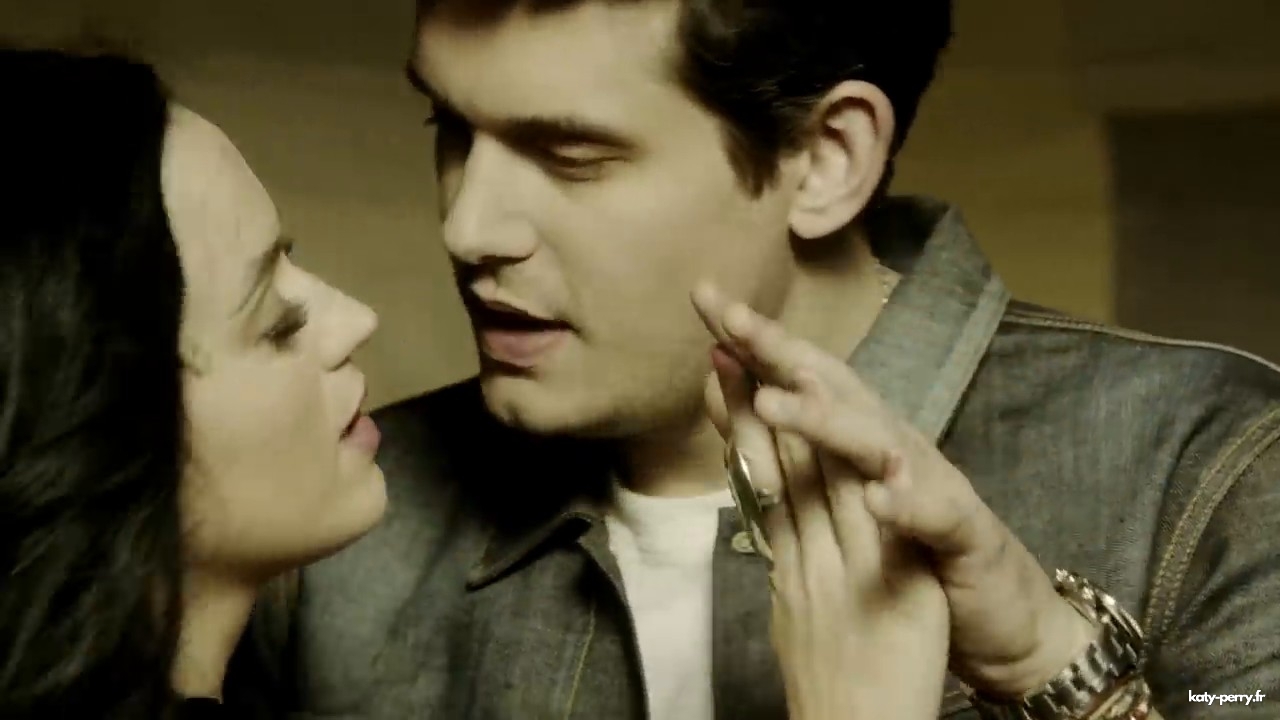whoyoulove_00187.jpg whoyoulove_00187.jpg