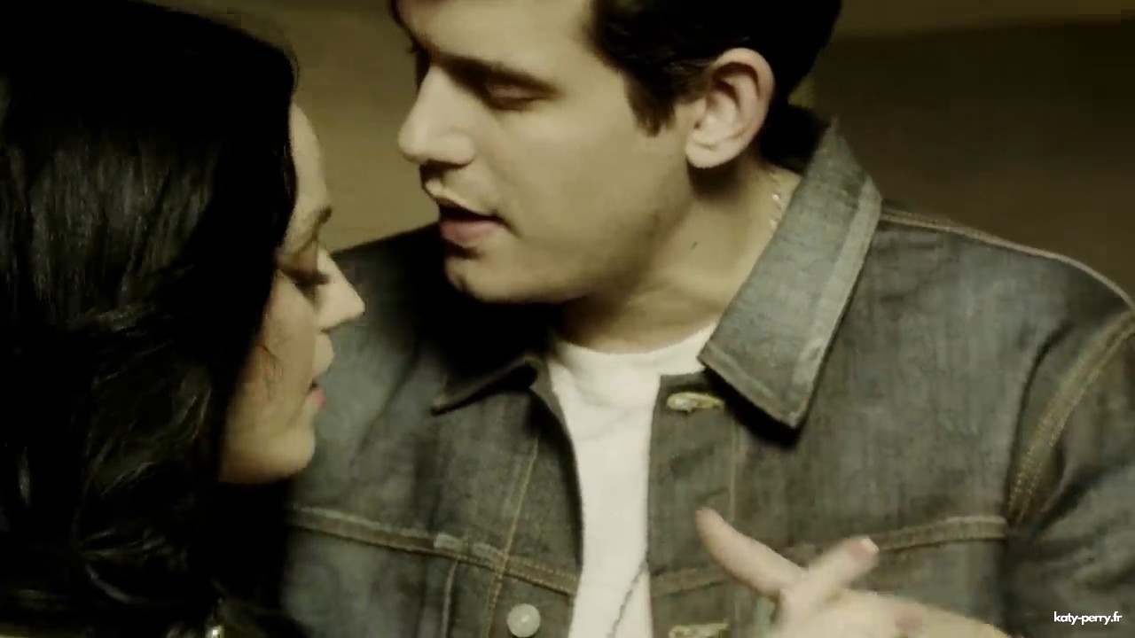 whoyoulove_00193.jpg whoyoulove_00193.jpg