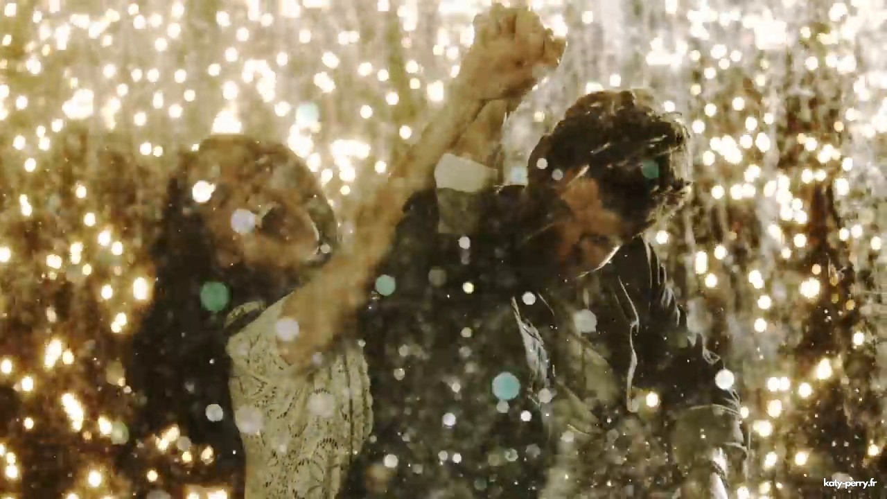 whoyoulove_00216.jpg whoyoulove_00216.jpg