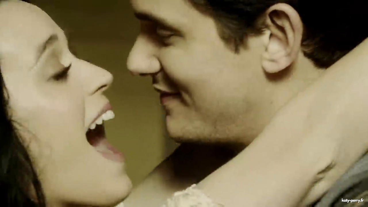 whoyoulove_00233.jpg whoyoulove_00233.jpg