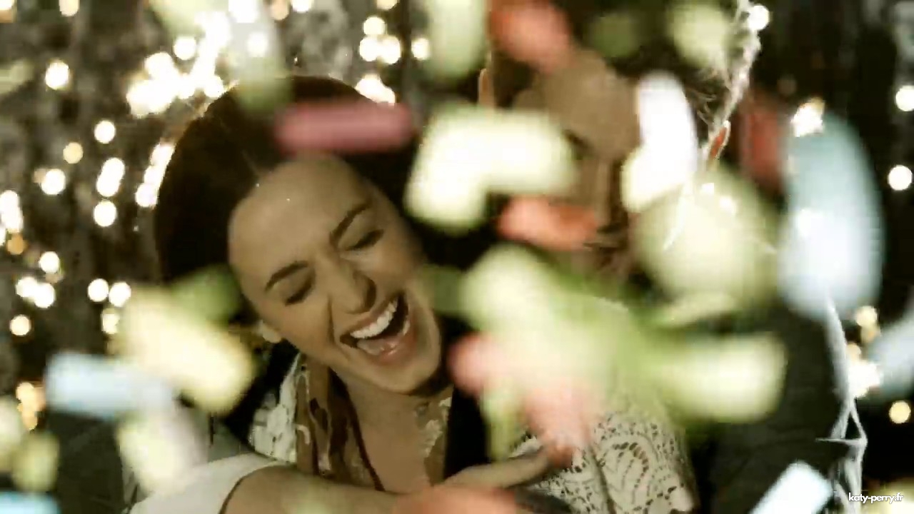 whoyoulove_00241.jpg whoyoulove_00241.jpg