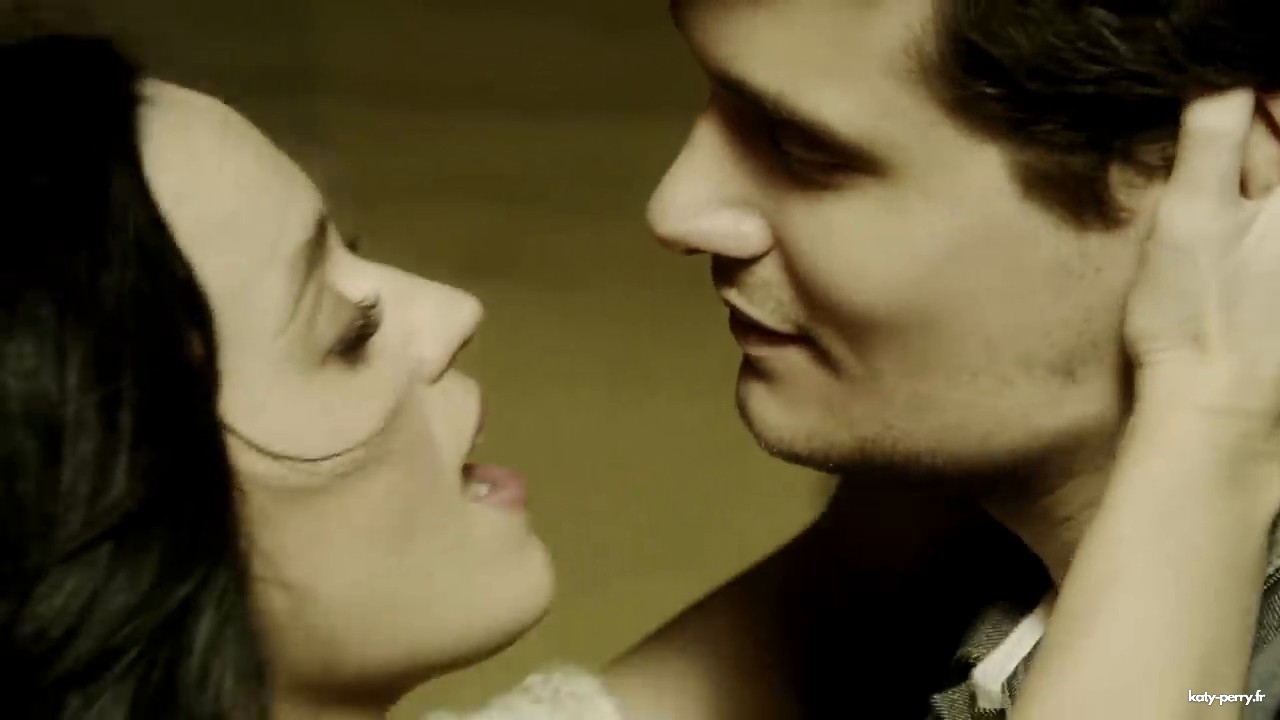 whoyoulove_00256.jpg whoyoulove_00256.jpg
