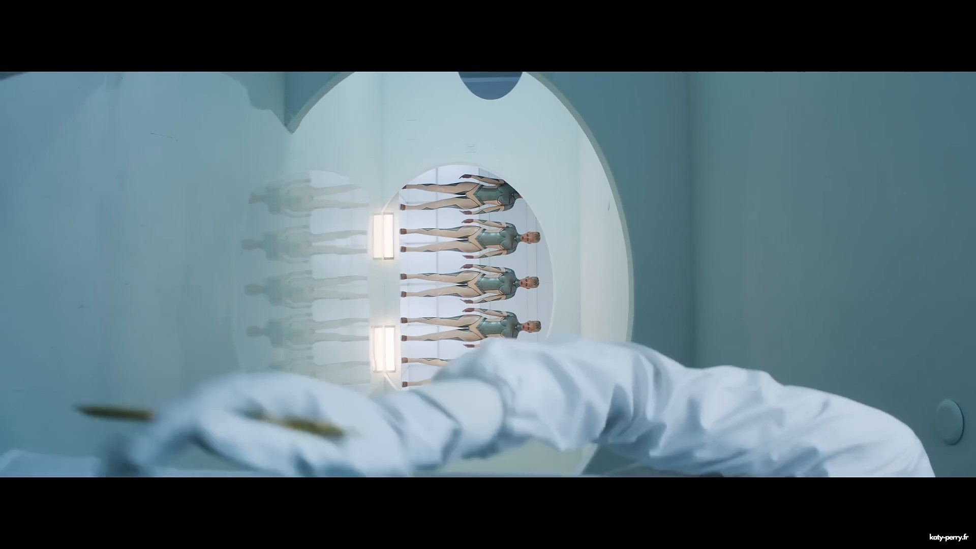365clip_00340.jpg