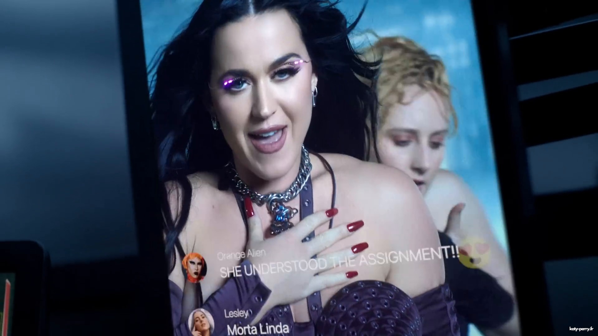wigclip_00272.jpg wigclip_00272.jpg