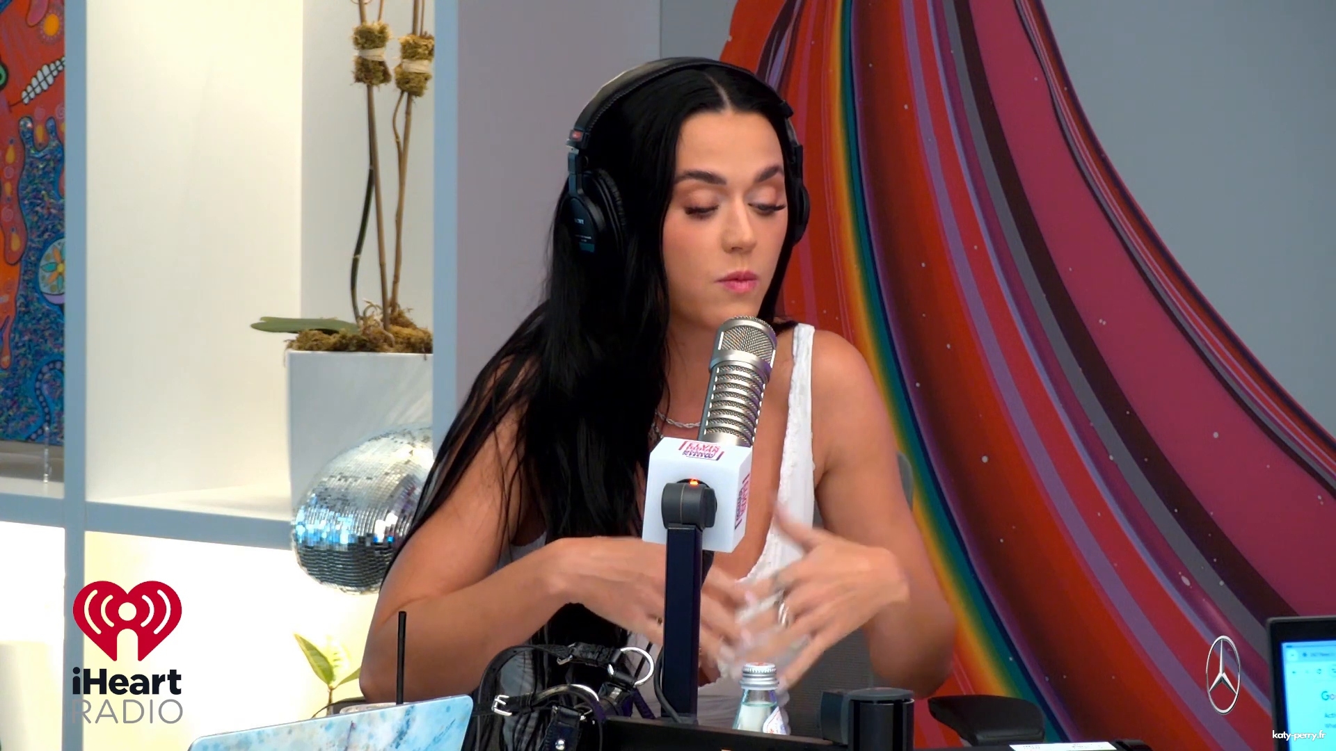 438.jpg